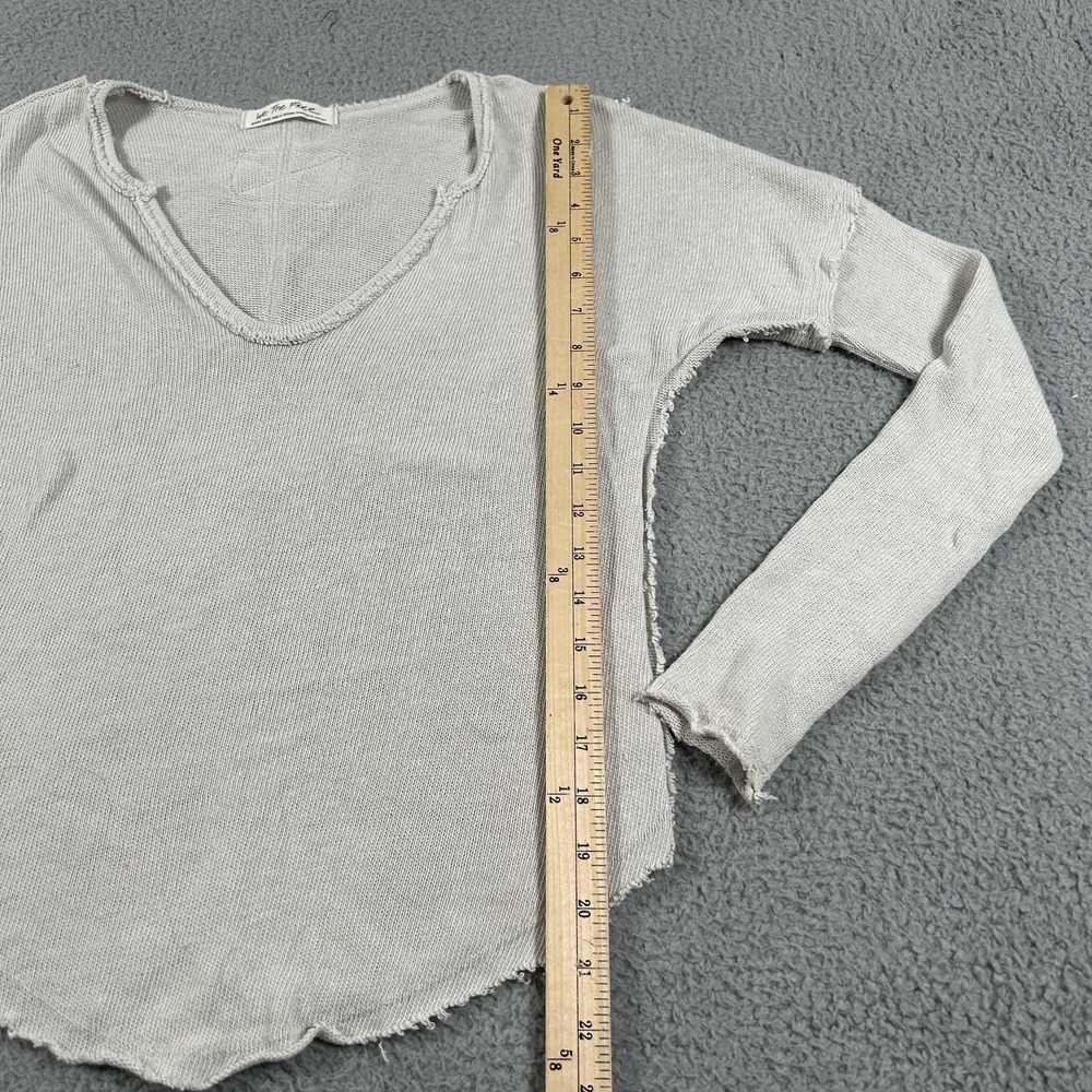 We The Free Shirt Womens Extra Small Gray Thermal V Neck Raw Hem Long Sleeve - Picture 9 of 14